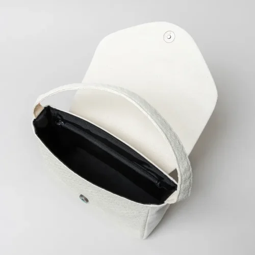 ハンドバッグ　白